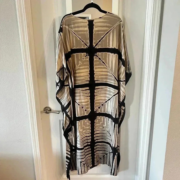 181 SUZANI Silk Caftan One Size Color Cream Black - Picture 3 of 3